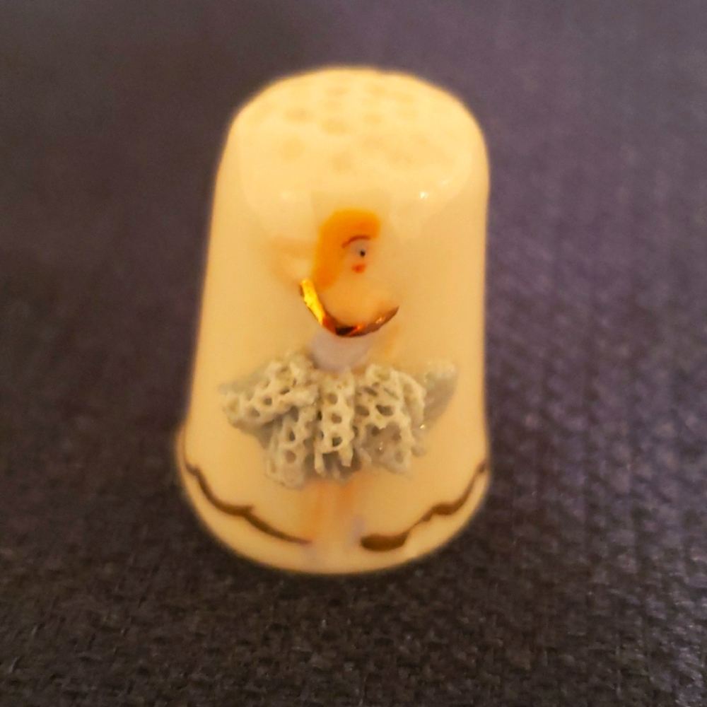 Great Collectible-Vintage Porcelain Ballerina Thimble, Dresden